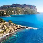 Horizon Bleu Vue Cassis