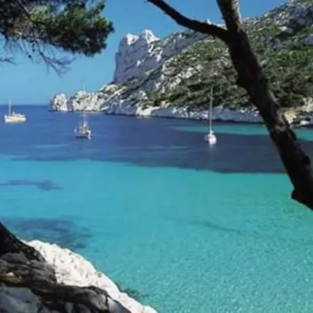 Horizon Bleu Vue Cassis