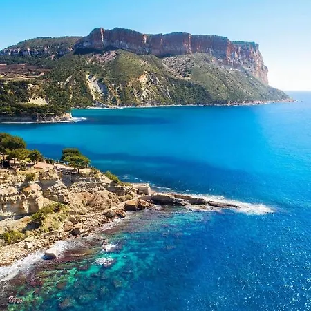 Horizon Bleu Vue Cassis